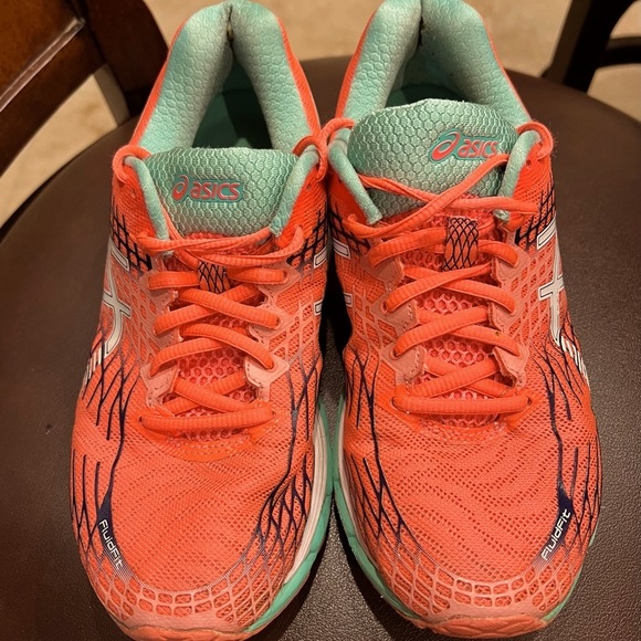 ASICS Gel Nimbus Ladies running Sneaker - Picture 2 of 10